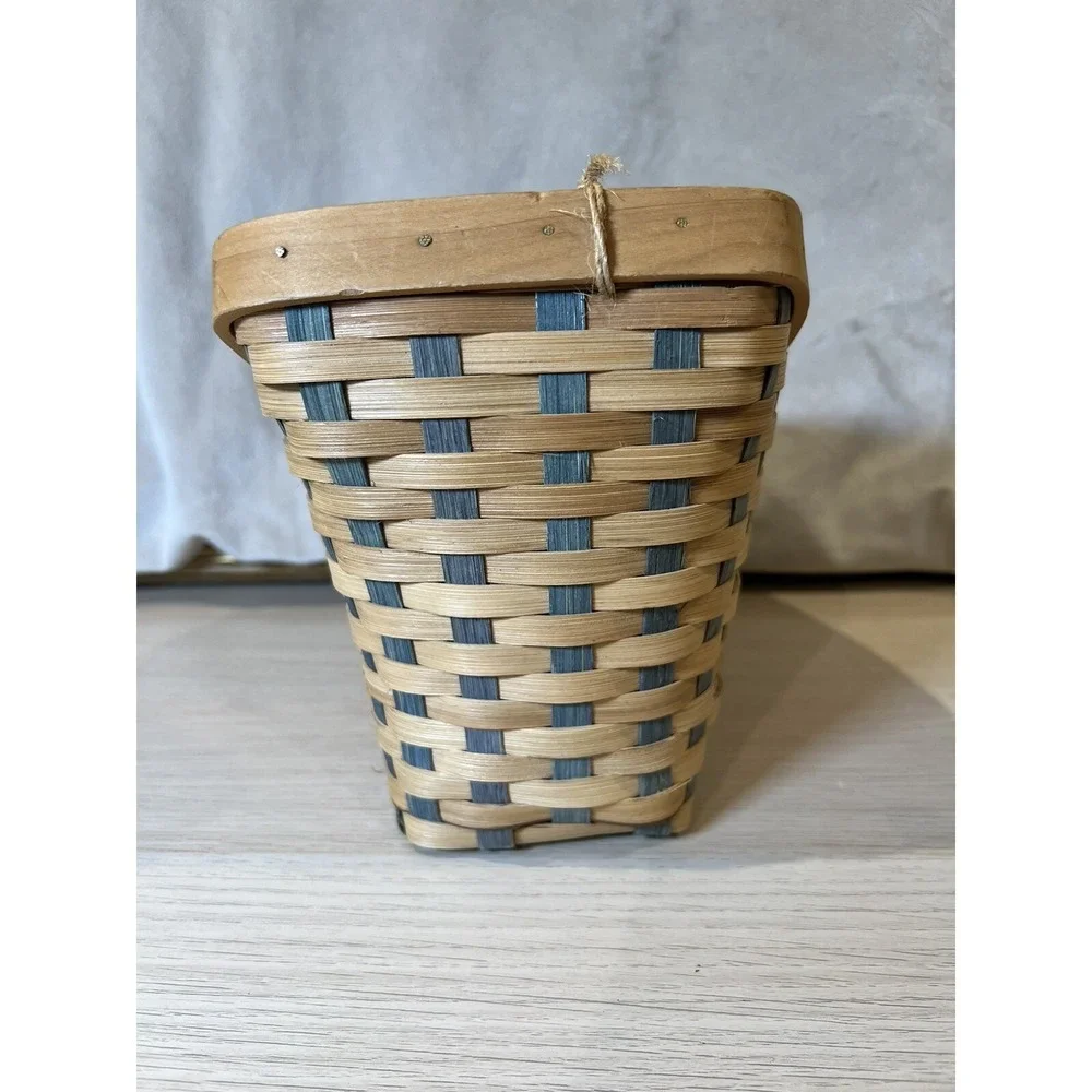 Karen Traub Originals Woven Basket 10x8x7 Tan Reds Greens Vintage 2000 LOVELY